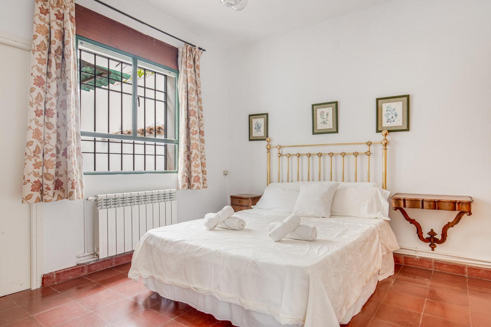 באנה -Iponubahomes- Centrica Casa Con Jardin Y Chimenea מראה חיצוני תמונה